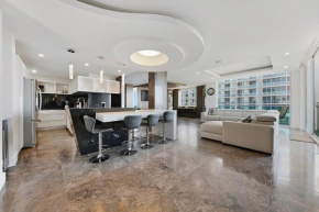 LUXURY PENTHOUSE ON THE BEACH 3/3 OCEANFRONT CONDO